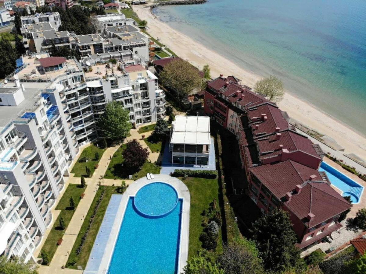 Oazis Sea View Apartment ラヴダ エクステリア 写真