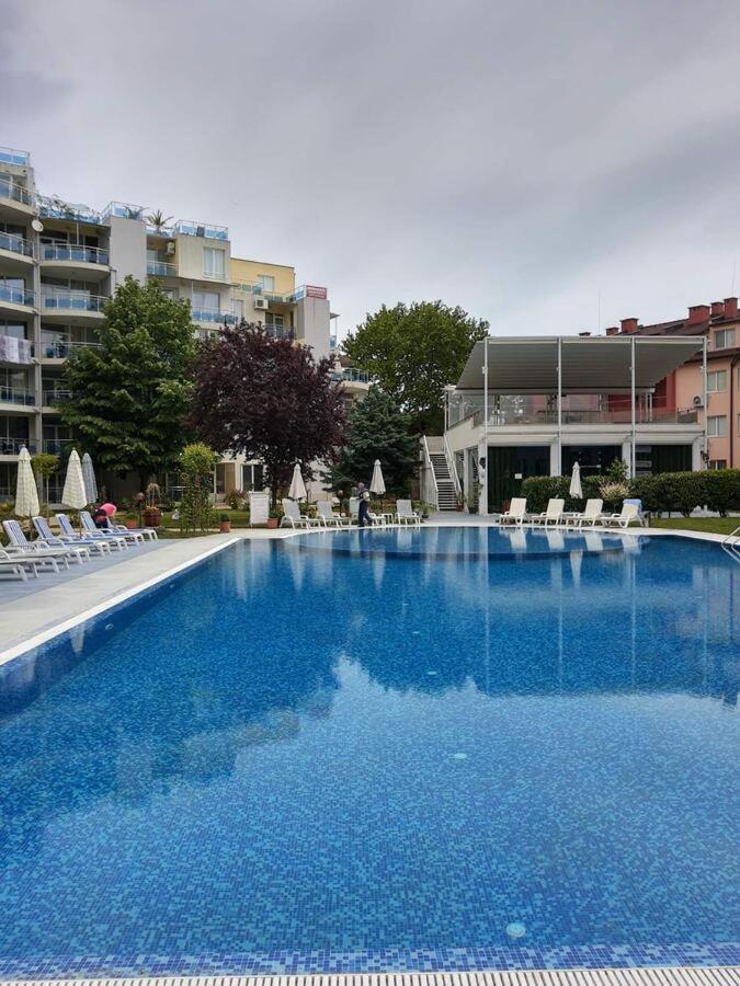 Oazis Sea View Apartment ラヴダ エクステリア 写真