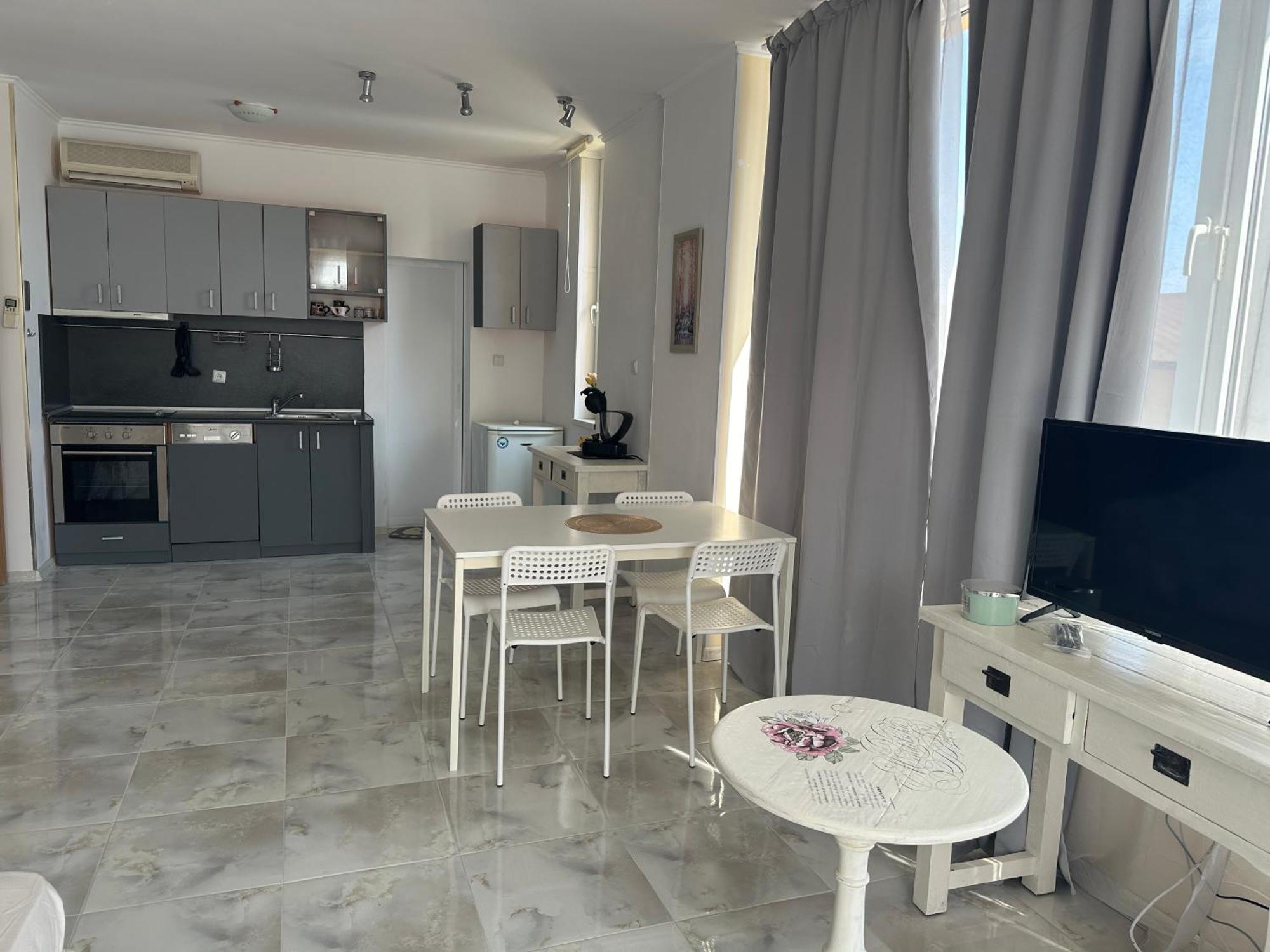 Oazis Sea View Apartment ラヴダ エクステリア 写真